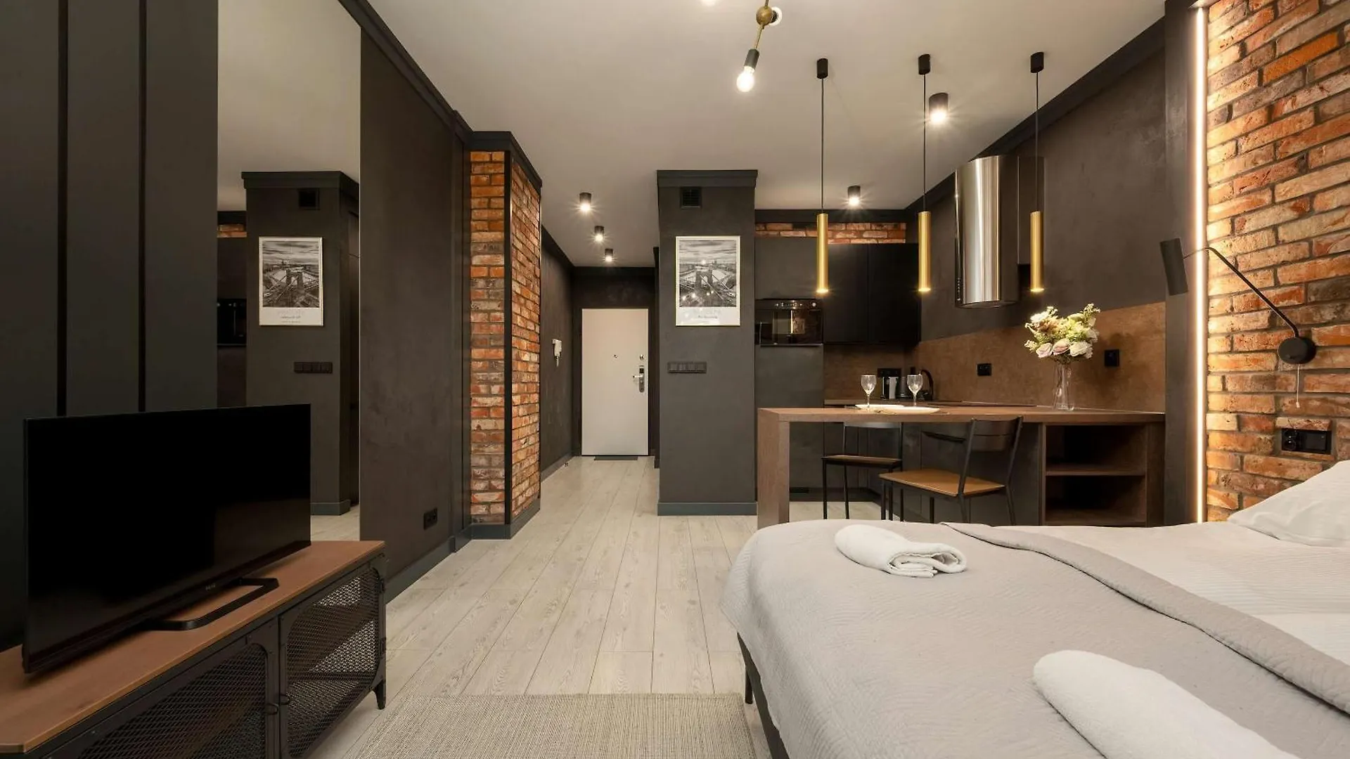 Walonska Atmospheric Studio For 2 Guests Wroclaw By Noclegi Renters Lejlighed